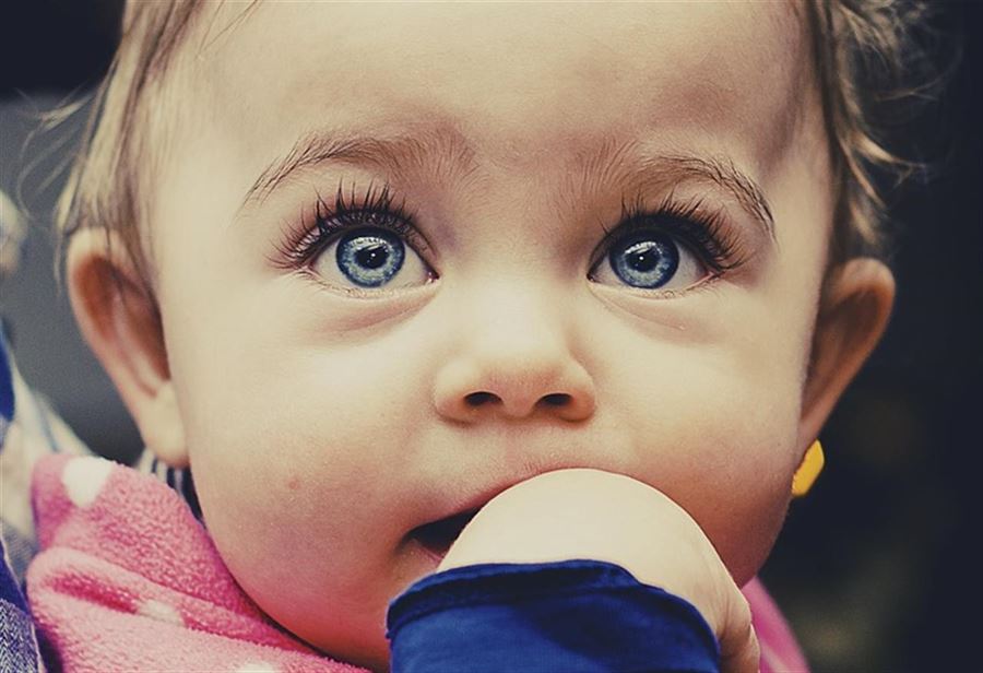 En praktisk fördel med BIBS nappar med namn: Möjligheten att köpa dem med namn